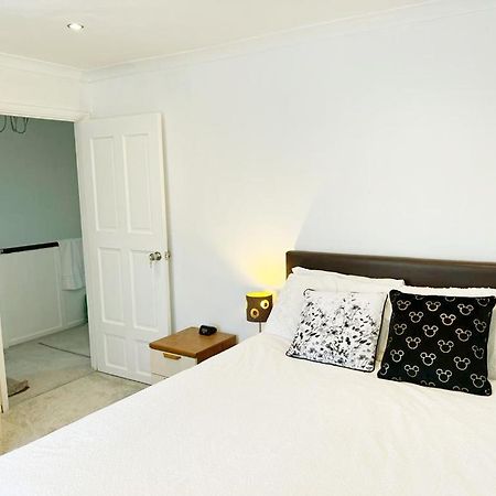 Blessings Of Peace Home Away From Home Cardiff Exterior foto
