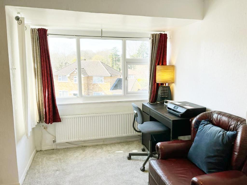 Blessings Of Peace Home Away From Home Cardiff Exterior foto