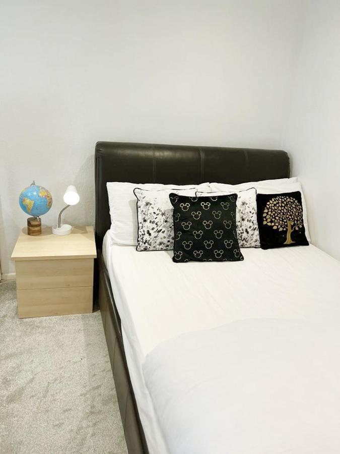 Blessings Of Peace Home Away From Home Cardiff Exterior foto